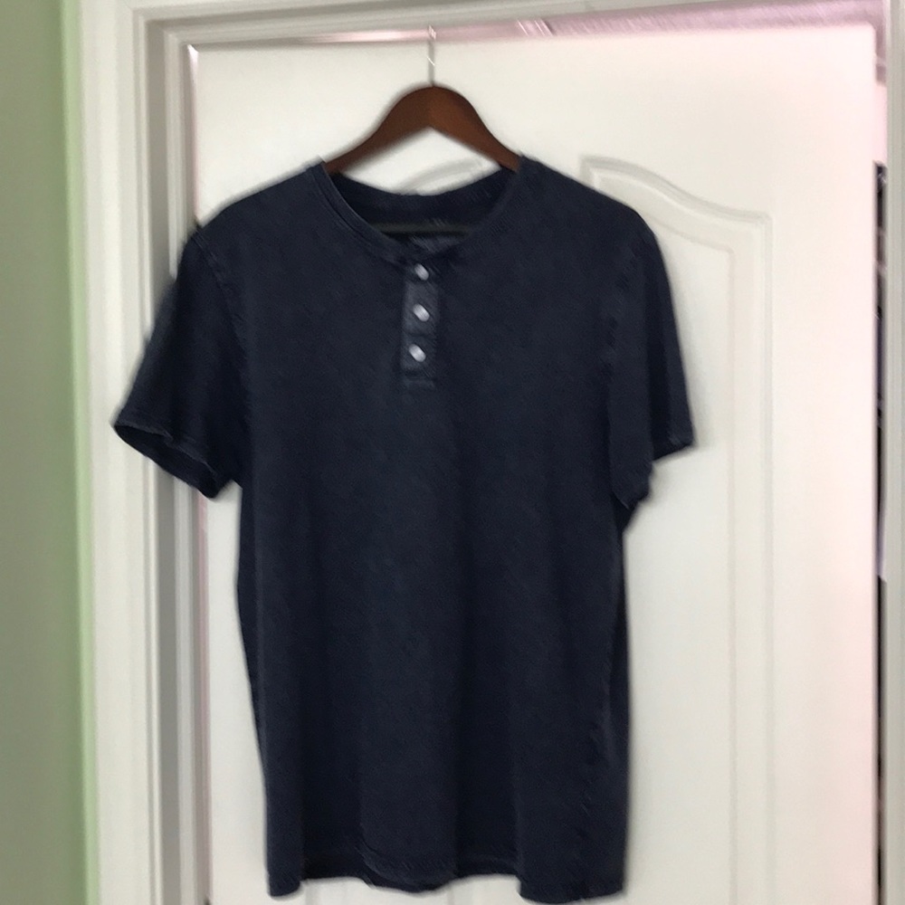 Lucky Brand Sugar Magic short sleeve 3-button